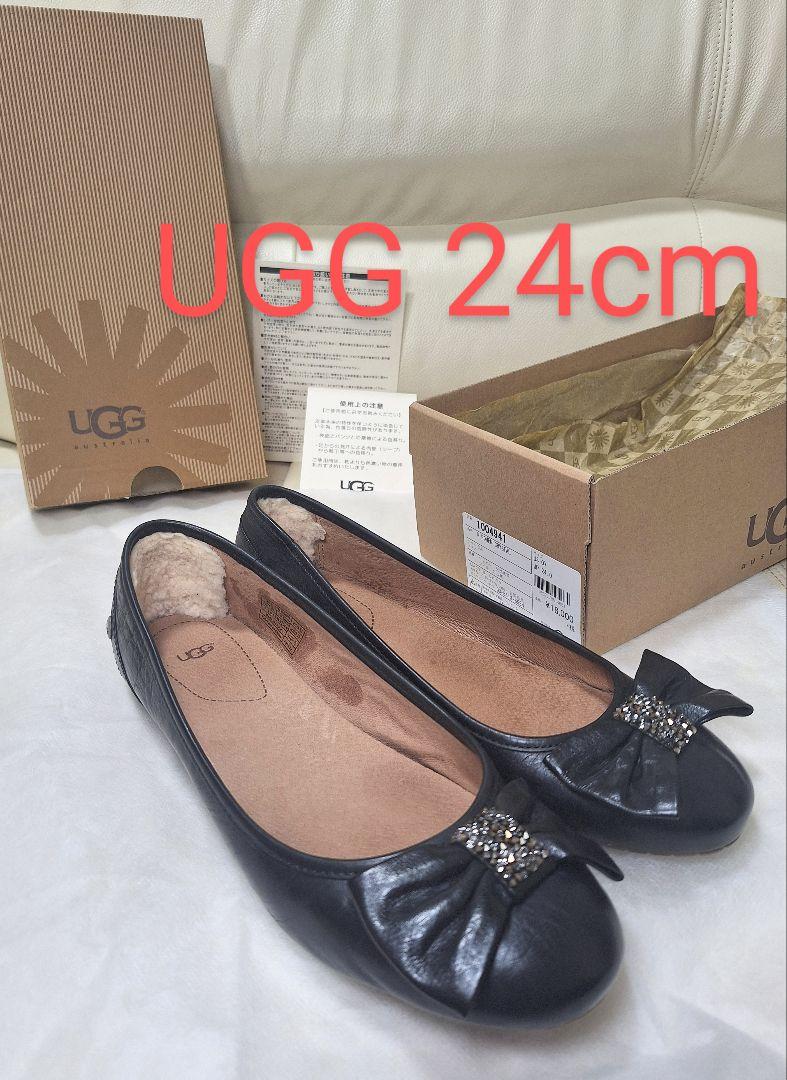 ugg アグ 24cm フラットシューズ 黒　スワロフスキー