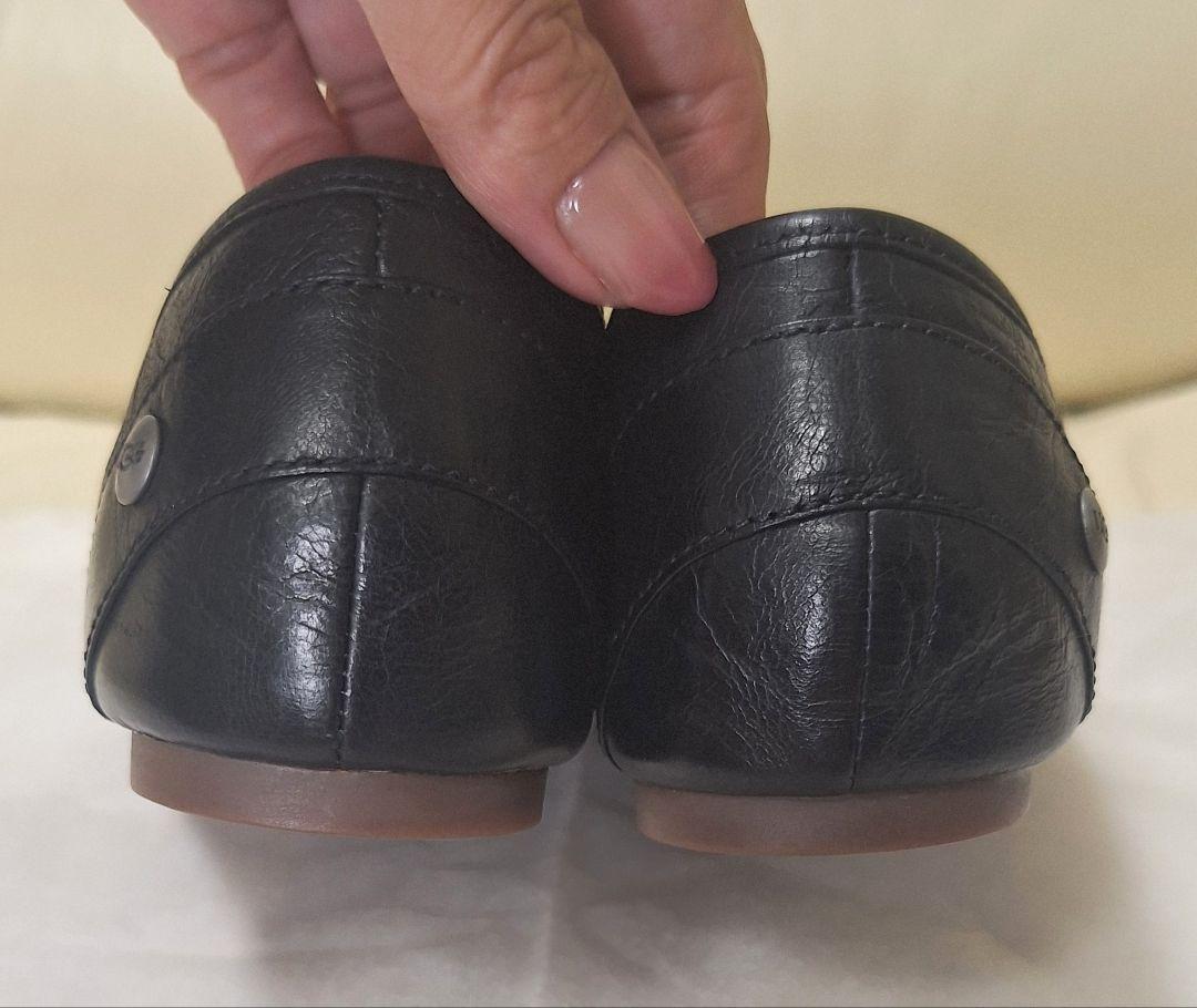 ugg アグ 24cm フラットシューズ 黒　スワロフスキー
