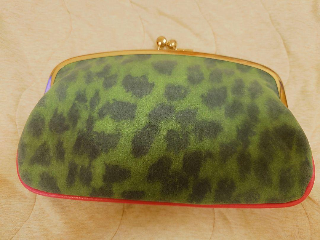 本日限定お値下げ ヴィヴィアンウエストウッドレットイットロック がま口財布
