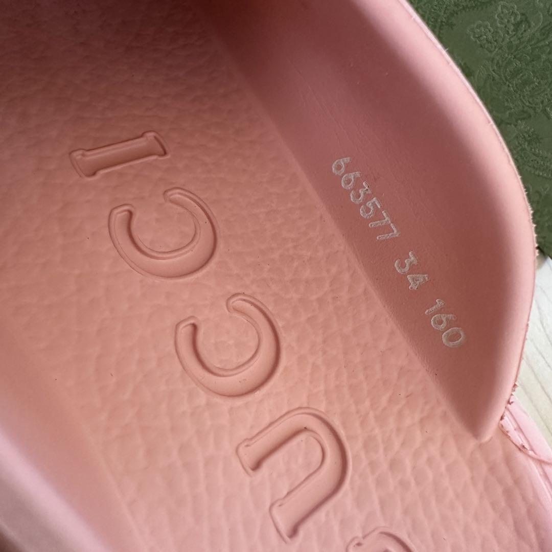 GUCCI パーフォレーテッドG プラットフォームサンダル 663577
