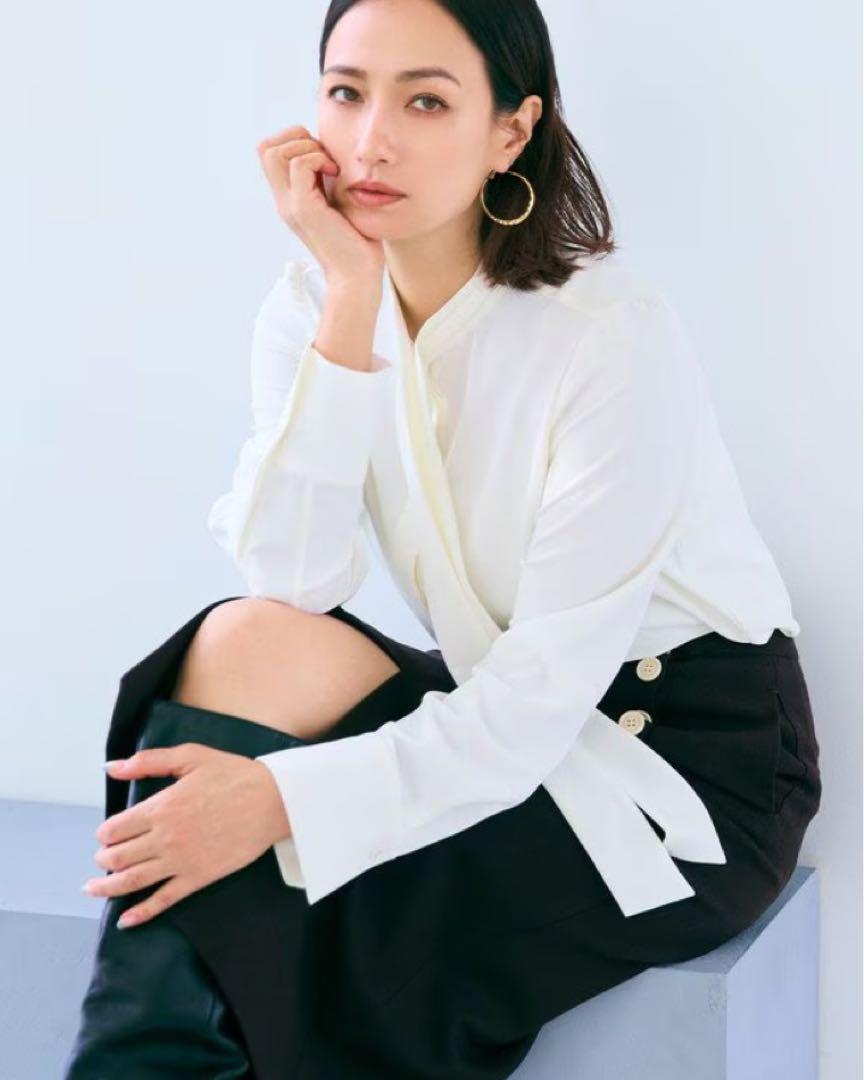 Beige, ベイジ 2WAYストレッチ ボウタイブラウス