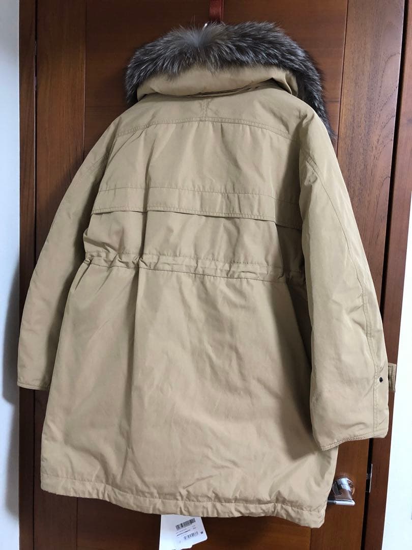 試着のみ　モンクレール　lagopede ベージュ　2 ファー　moncler