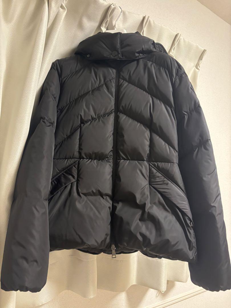 MONCLER ダウンジャケット