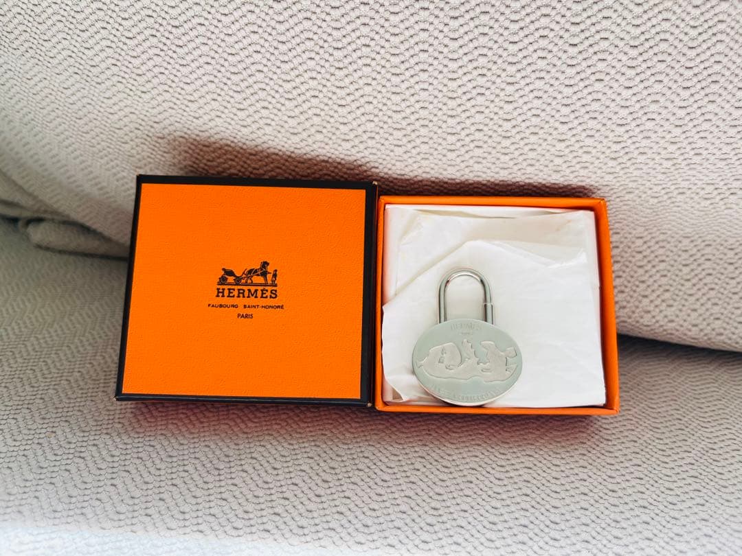 新品・未使用 HERMESネックレストップ カデナ