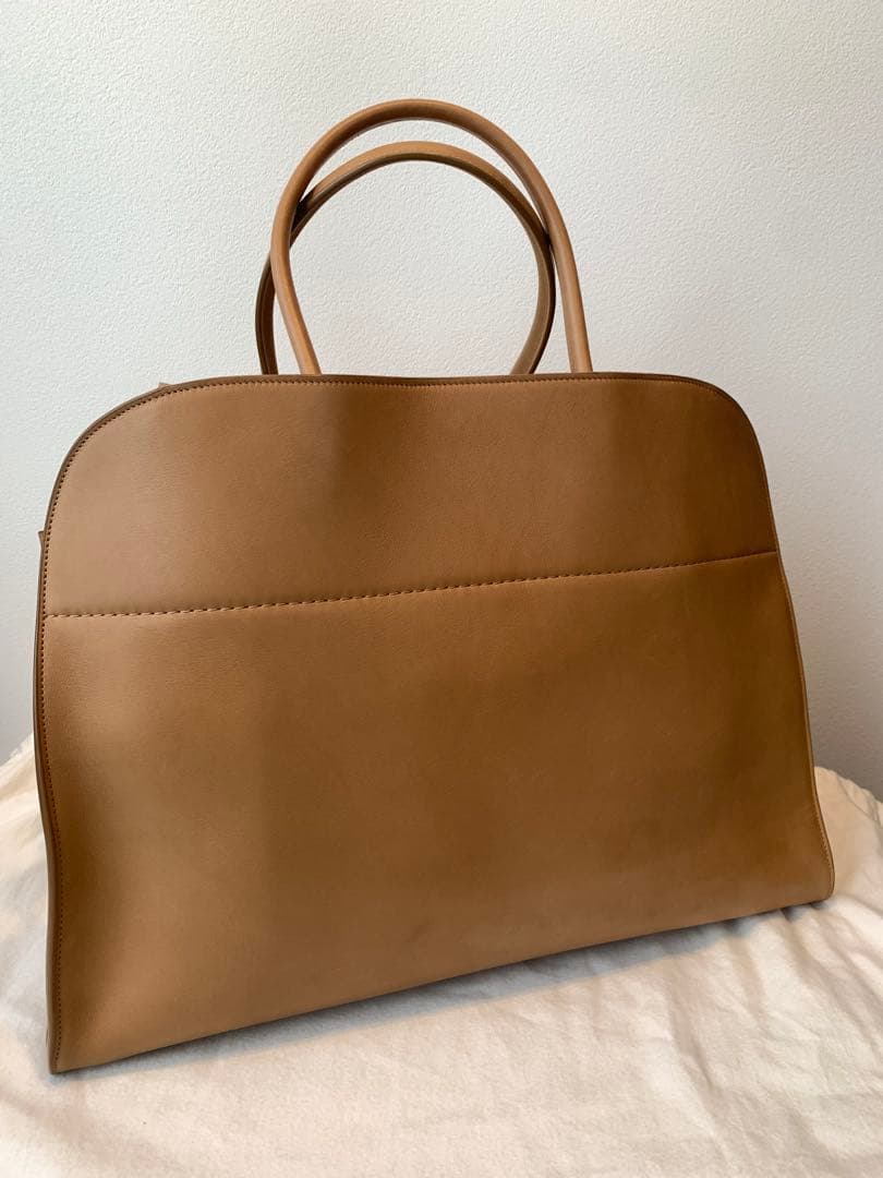 The Row Margaux 17 レザーバッグ