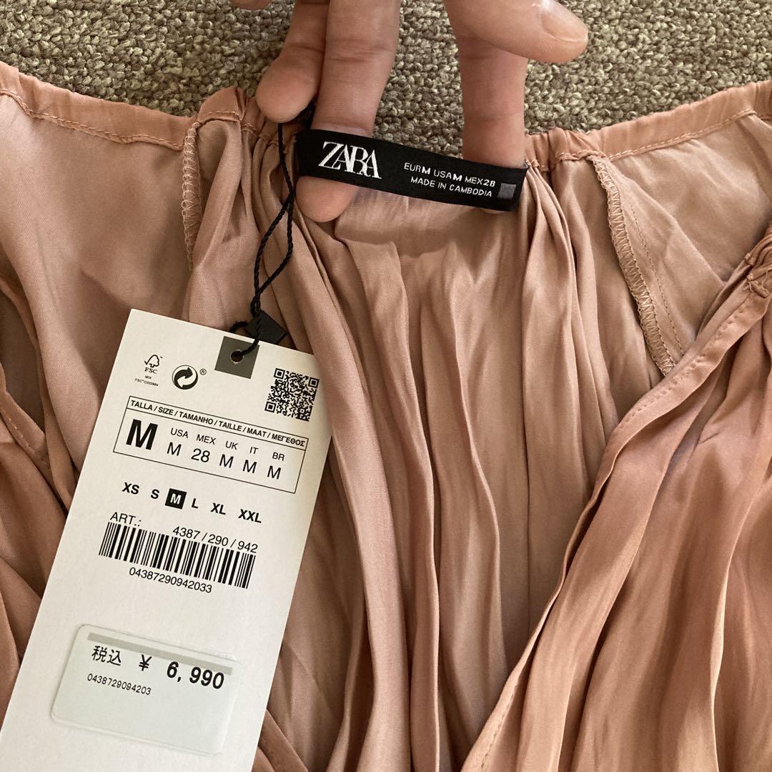 ZARA✴︎サテンシャーリングワンピース
