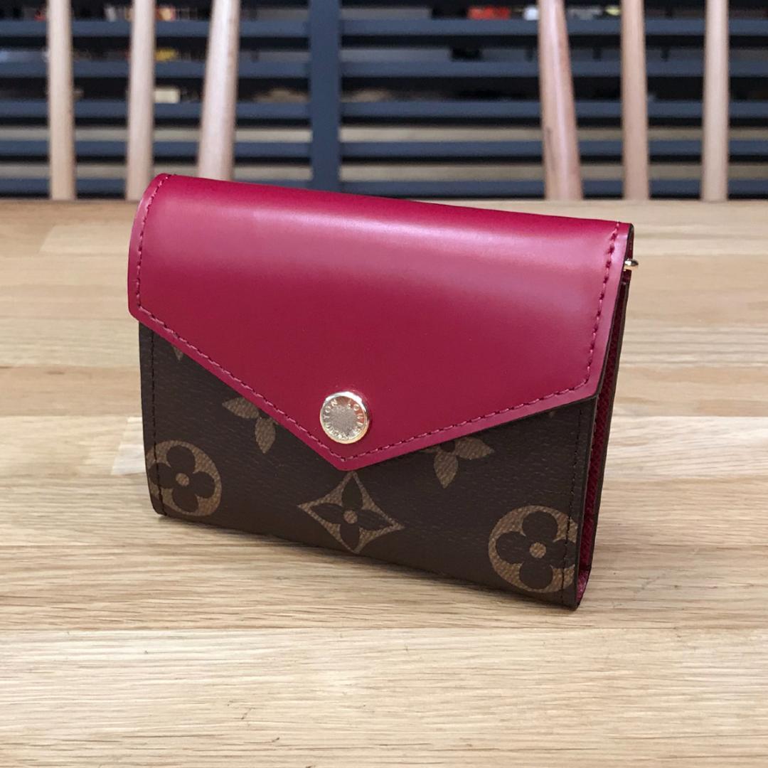 新品同様 ルイヴィトン 現行 モノグラム ポルトフォイユゾエ フューシャ 財布