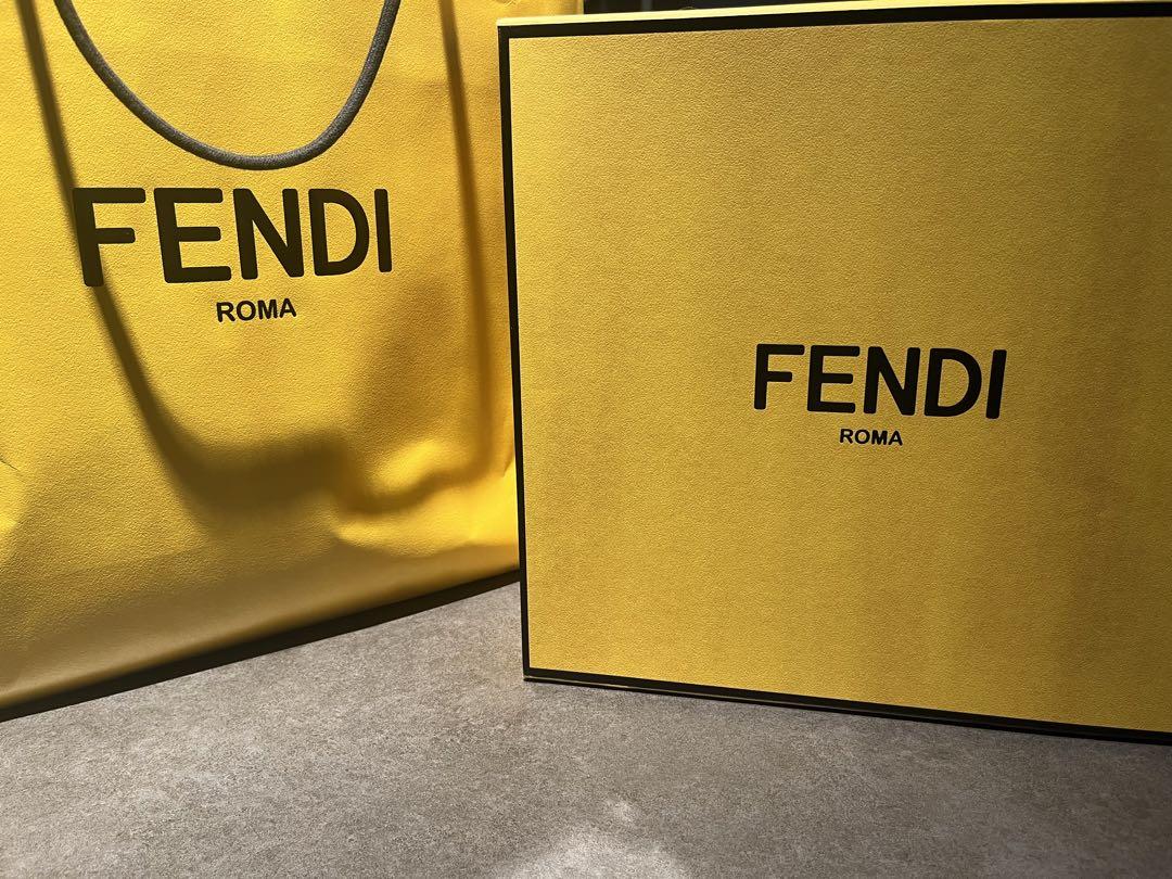 Fendi ピーカブー ISeeU プチ　スカーフ付き